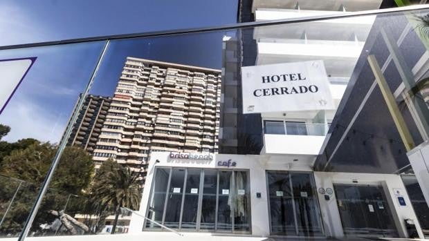 Los hoteles valencianos han perdido 1.000 millones de euros por la pandemia y han recibido seis de ayuda