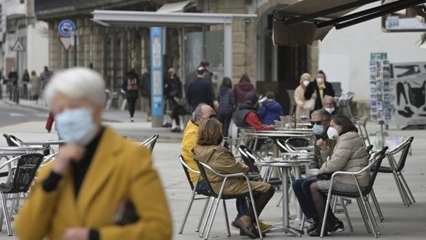 Coronavirus Galicia: el comité clínico valorará este martes ampliar el número de personas en las reuniones de no convivientes