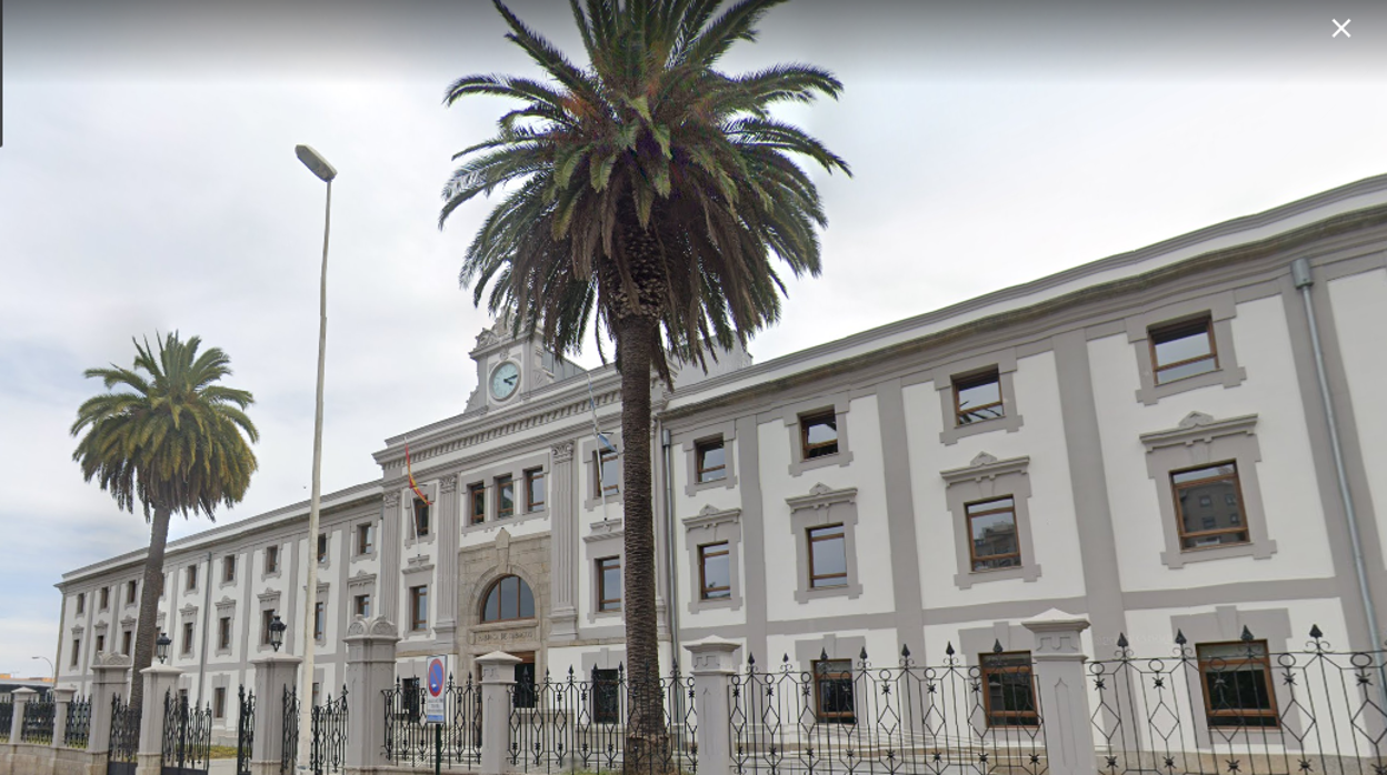 Fachada de la Audiencia Provincial de La Coruña