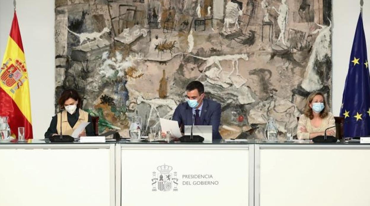 Casado avisa a Sánchez de que si concede indultos puede acabar con el PSOE constitucional