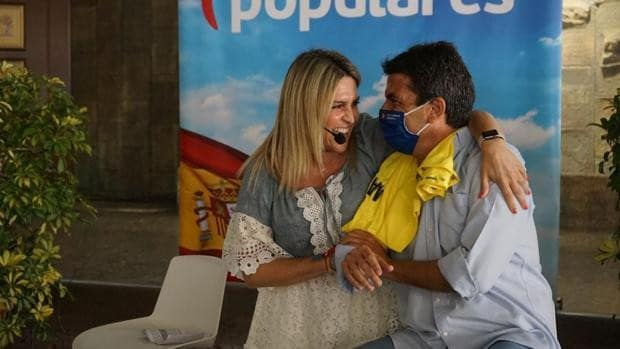 Carlos Mazón y Marta Barrachina critican que «el PSOE eche a la calle a más de 3.000 sanitarios»