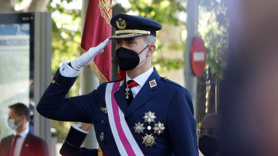 El Rey Felipe VI preside el homenaje a los caídos el Día de las Fuerzas Armadas