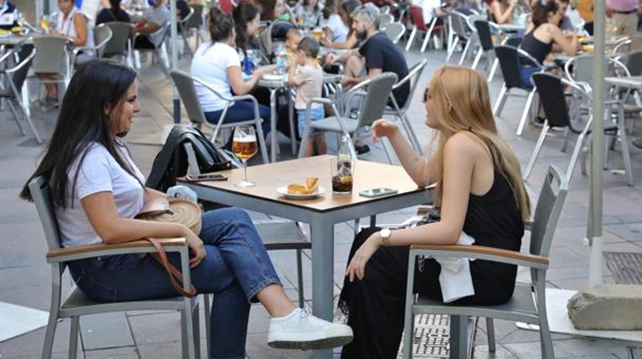 Imagen de archivo de una terraza en Valladolid