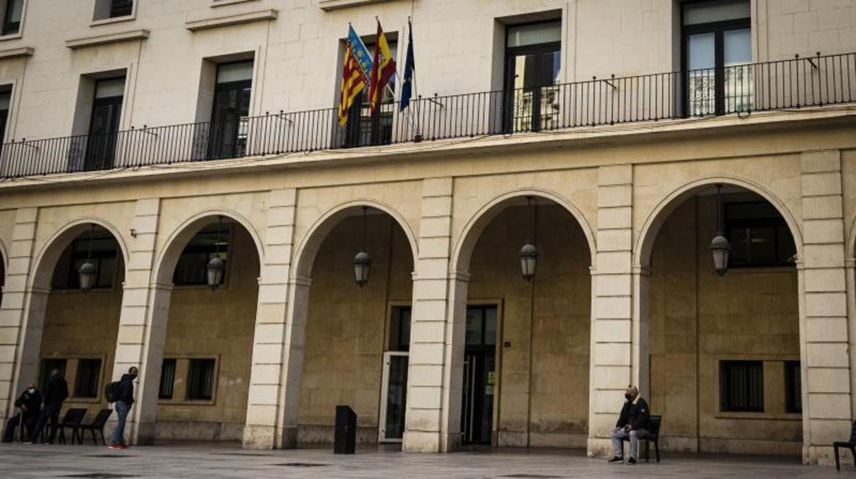 Fachada de la Audiencia Provincial de Alicante