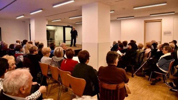 Barcelona presenta ante la UE su modelo de atención a las personas mayores