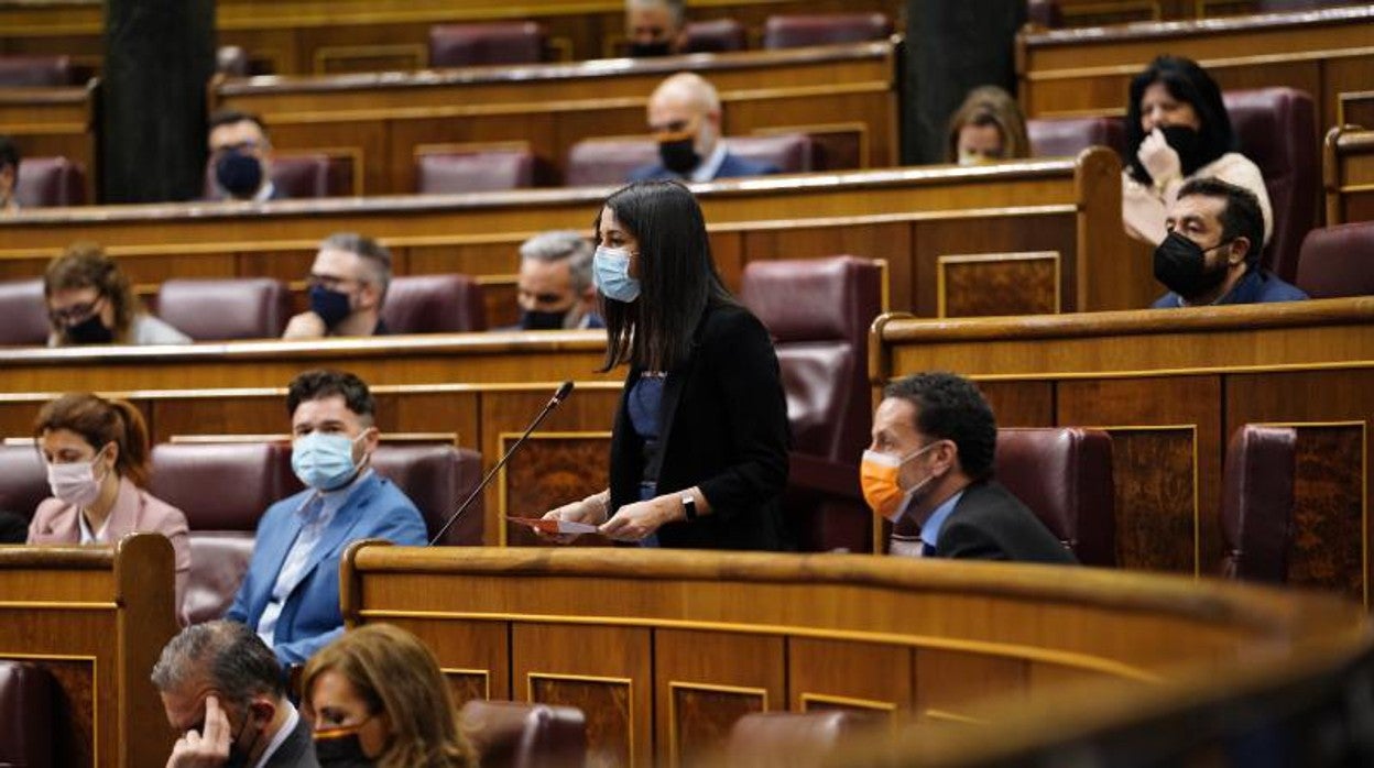 La presidenta de Cs, Inés Arrimadas, durante una intervención en el Congreso