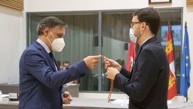 Ángel Fernández Silva toma posesión como concejal de Juventud en el Ayuntamiento de Salamanca