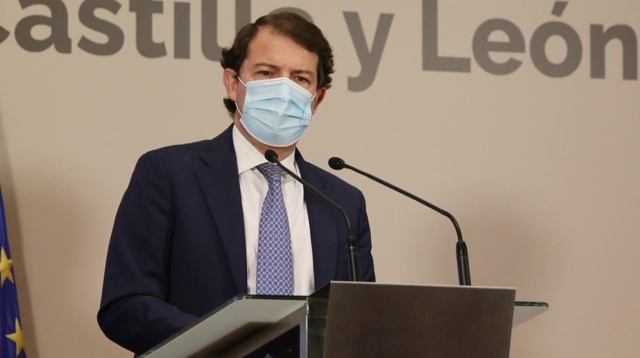 Alfonso Fernández Mañueco, durante una intervención en rueda de prensa esta semana