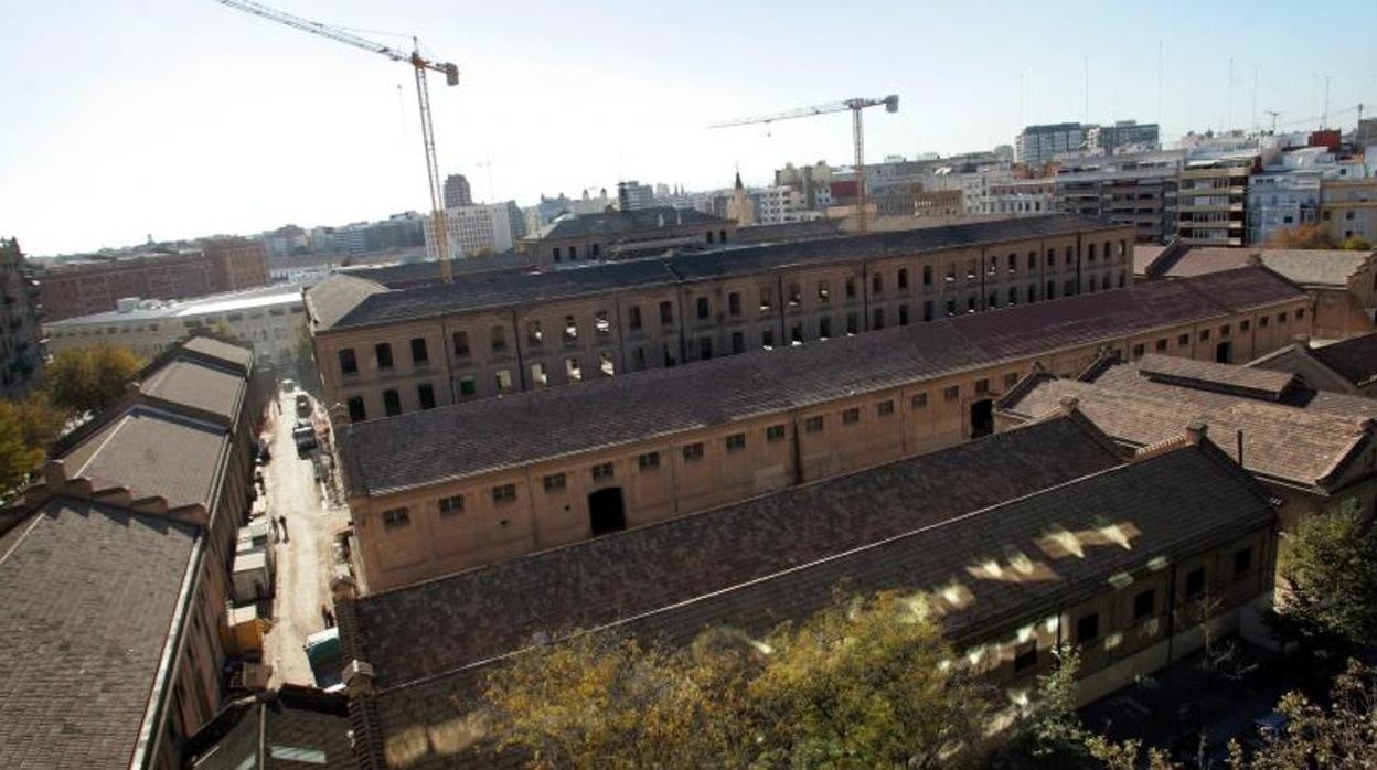 Antiguas naves de la fábrica de tabacos de Valencia demolidos