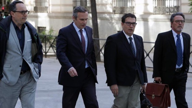 El juez envía al entorno de Puigdemont a la Audiencia Nacional por su papel en el Tsunami