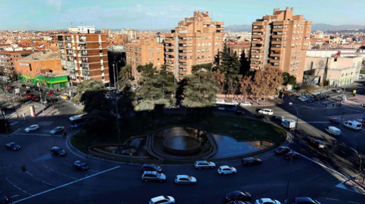 Vista general de la plaza de Fernández Ladreda, más conocida como Plaza Elíptica