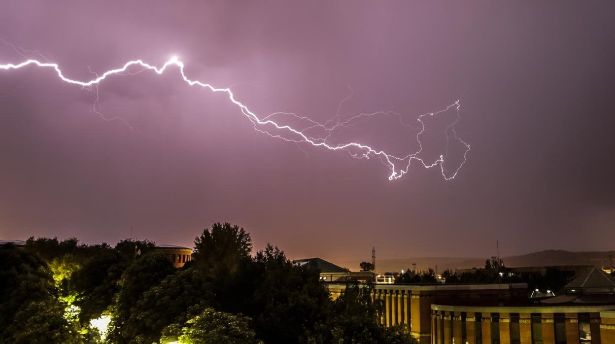 Tormenta sobre la capital leonesa