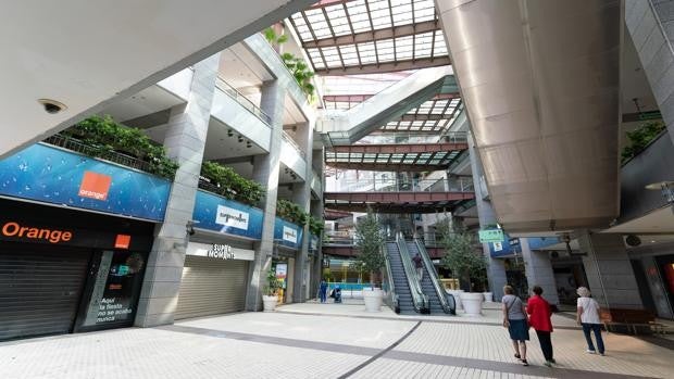 Los centros comerciales y grandes almacenes vuelven a abrir los domingos y festivos en Valencia desde el 20 junio