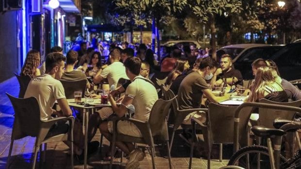 La hostelería y el ocio estudian volver a recurrir las restricciones en Valencia y reclaman avanzar en la desescalada