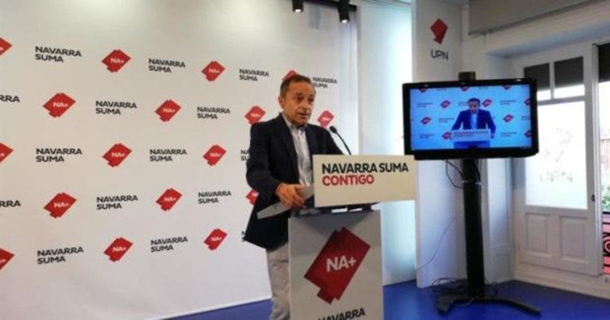 Juan Luis Sánchez de Muniain, parlamentario de Navarra Suma en la rueda de prensa.