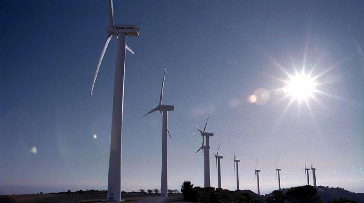 Aerogeneradores en uno de los múltiples parques eólicos que salpican la geografía aragonesa