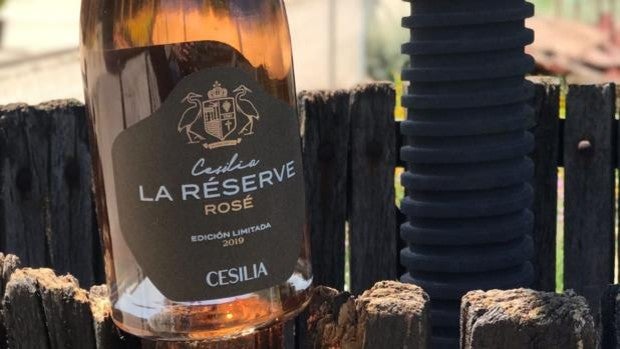 El vino alicantino Cesilia Rosé La Réserve, galardonado en los Premios Bacchus 2021