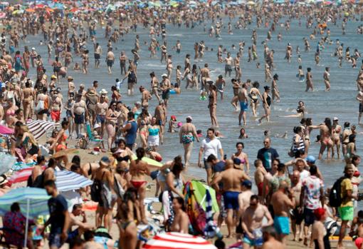 Imagen tomada este domingo en la playa del Cabanyal de Valencia