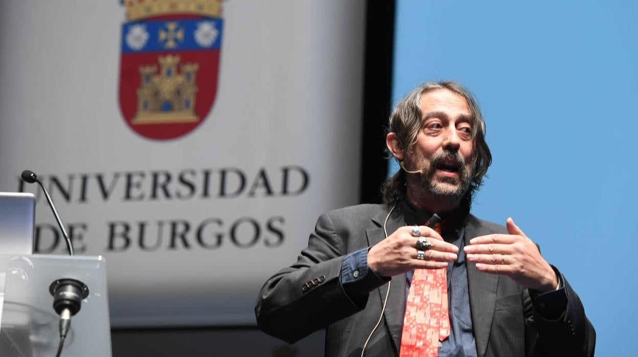 Adolfo García Sastre imparte la conferencia inaugural de los cursos de verano de la Universidad de Burgos