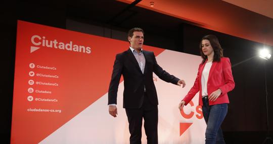 Albert Rivera e Inés Arrimadasen Barcelona en 2017