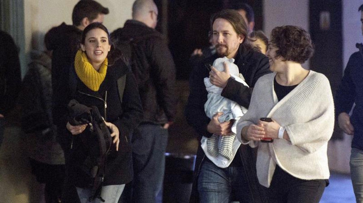 Irene Montero, Pablo Iglesias y Teresa Arévalo