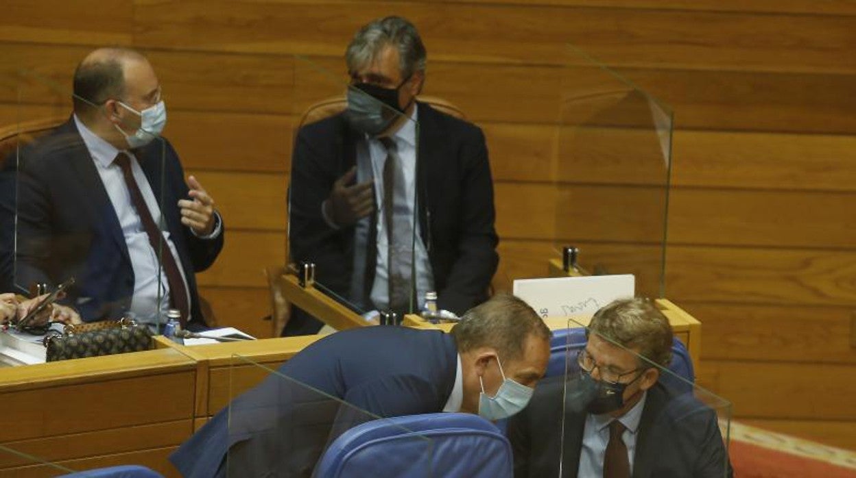 El presidente de la Xunta, Alberto Núñez Feijóo, en el Parlamento gallego este martes