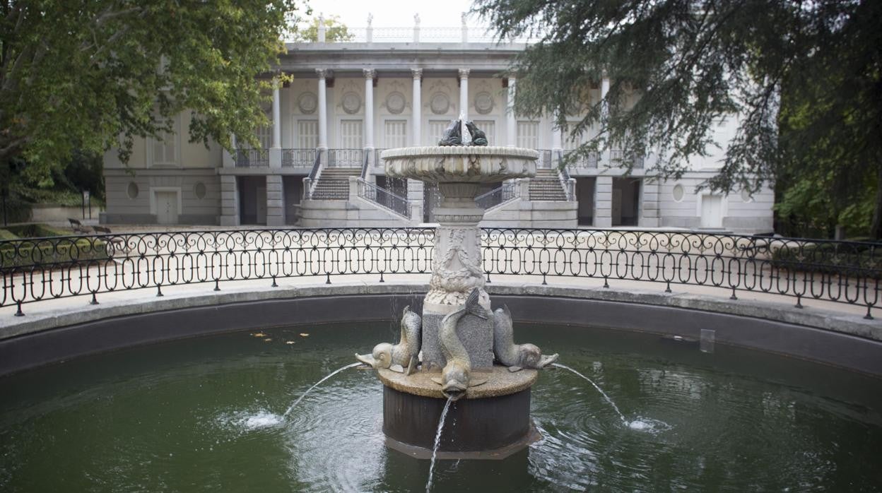 Exterior del Palacio de los Duques de Osuna en el parque del Capricho