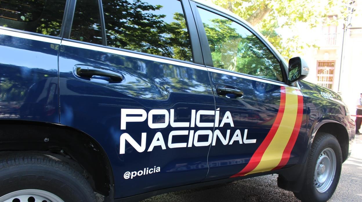 Imagen de archivo de un vehículo de la Policía Nacional