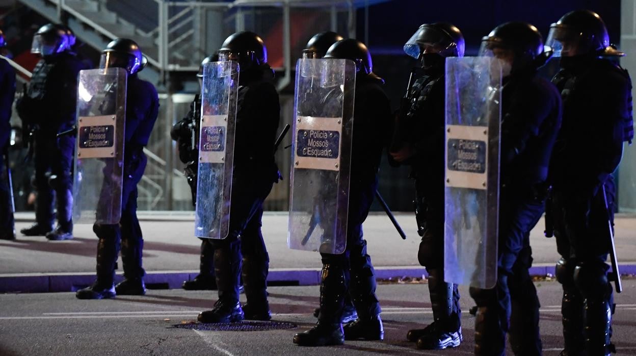 Agentes de los Mossos d'Esquadra, durante una protesta reciente