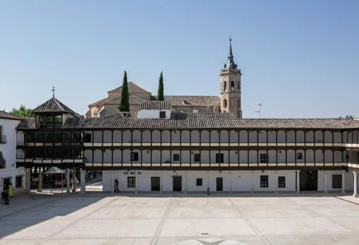 La Plaza Mayor de Tembleque, tras la reforma a la que ha sido sometida
