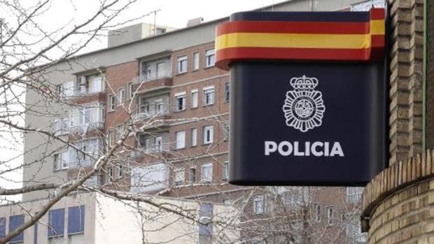 Detenido en Zaragoza un estafador que se hacía pasar por Policía y ofrecía falsos contratos de trabajo