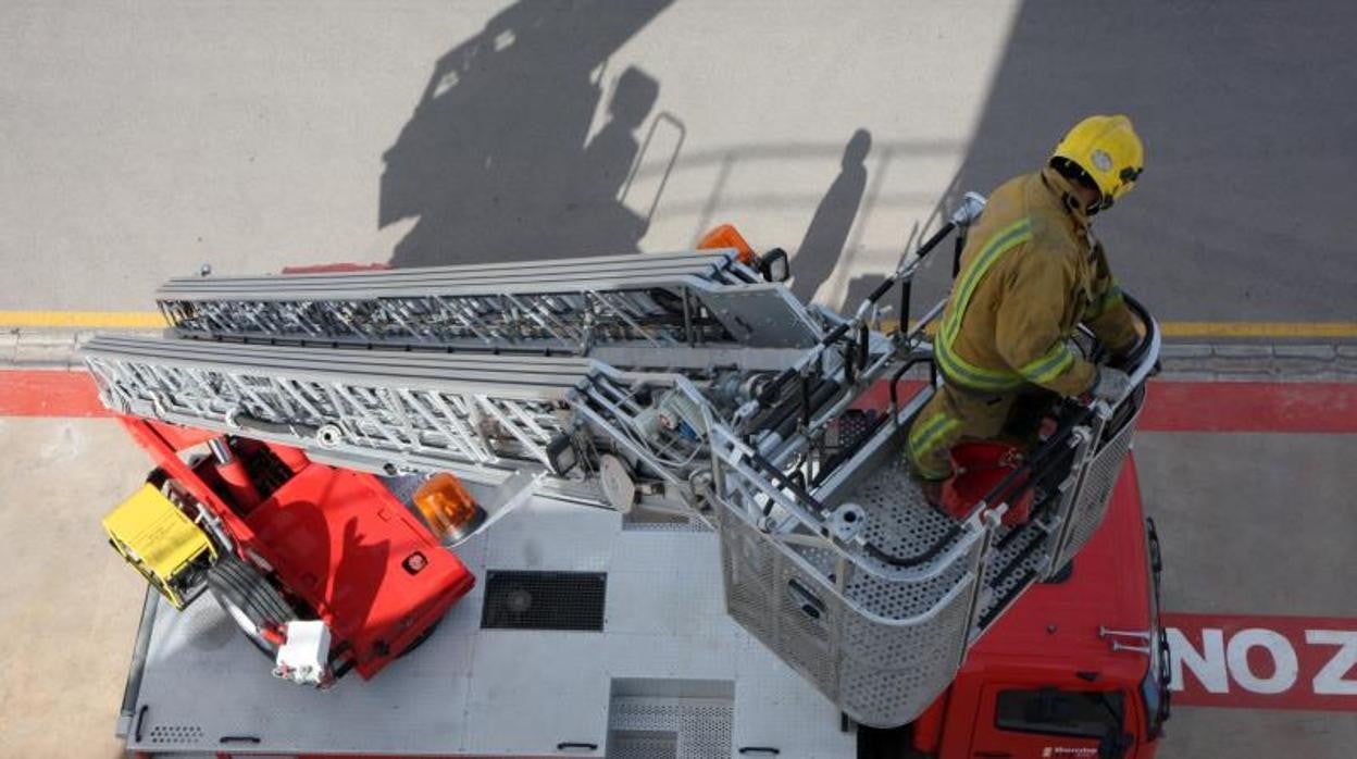 Imagen de archivo de una actuación de los Bomberos en Alicante