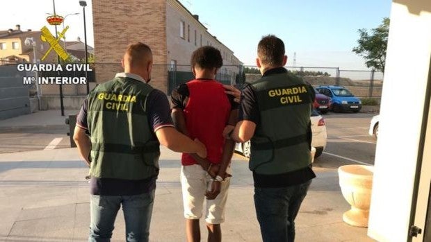 La Guardia Civil detiene a un hombre por undelito de abusos sexuales a una menor de edad