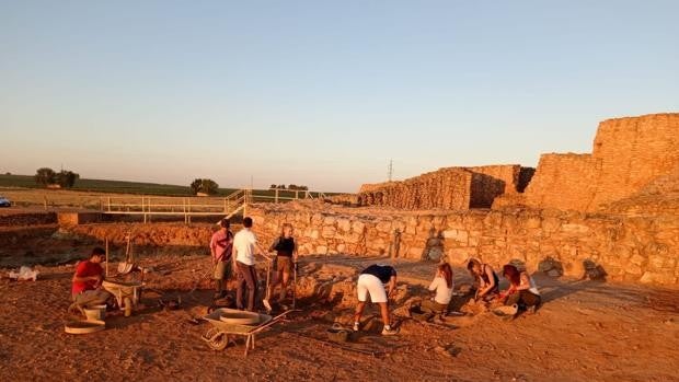 Descubrir, piedra a piedra, el legado de la época de Bronce en Motilla del Azuer