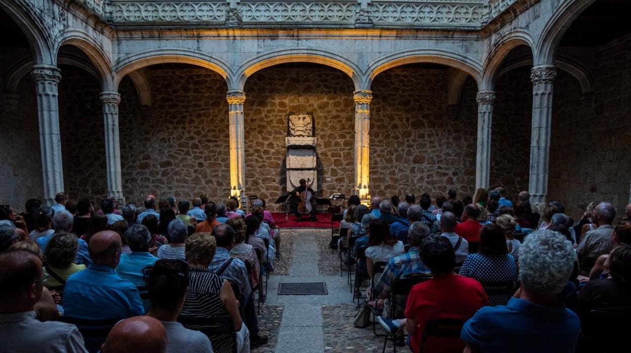 Uno de los conciertos del festival Clásicos de Verano, en el castillo de Manzanares el Real, previo a la pandemia // DAVID SERRANO