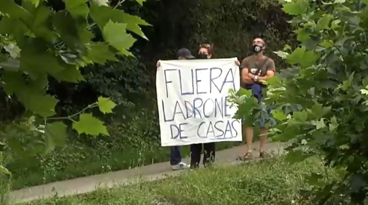 Vecinos cerca de la casa de Jesús