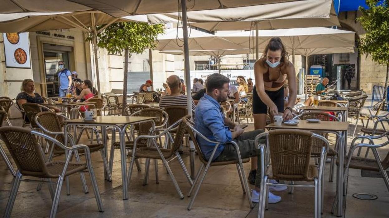 Imagen de una terraza del centro de Alicante