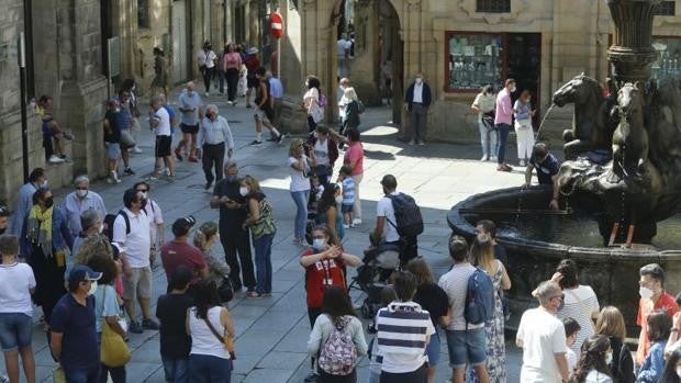 Coronavirus Galicia: paso atrás en la reducción de contagios y hospitalizados mientras caen los casos