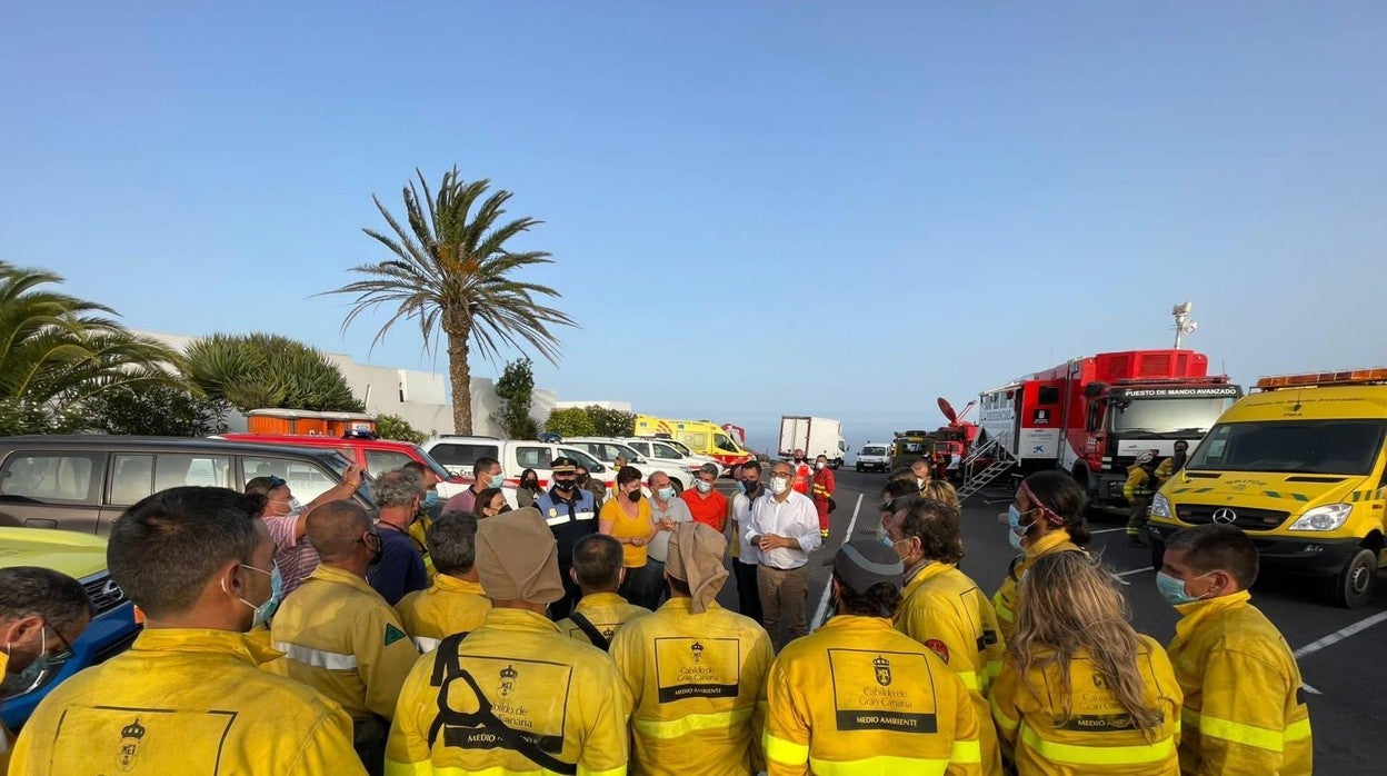 Equipos de extinción desplazados a Tenerife en el último incendio en Arico