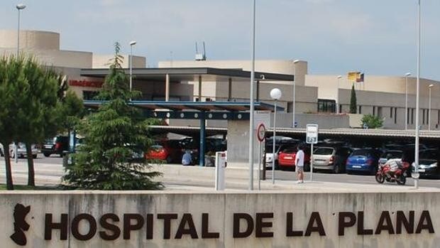Un enfermo de coronavirus en la UCI recibe terapia con ozono por orden judicial en Castellón