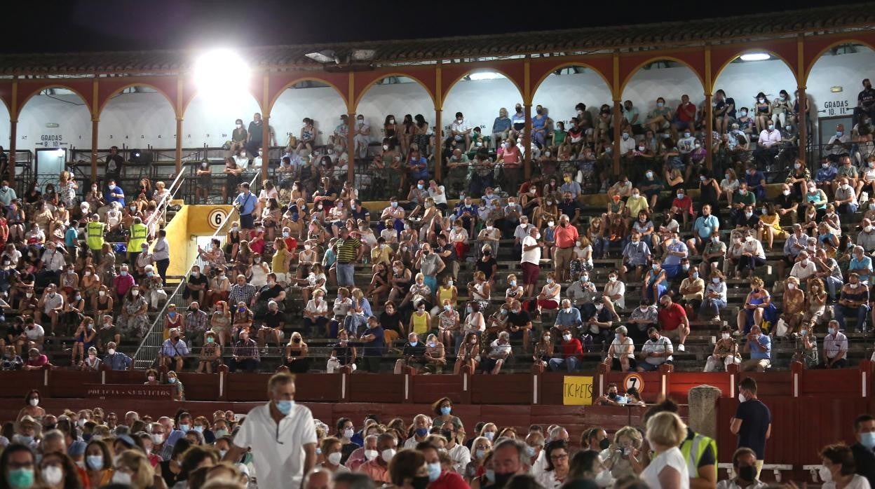 La plaza de toros, con el aforo permitido completo