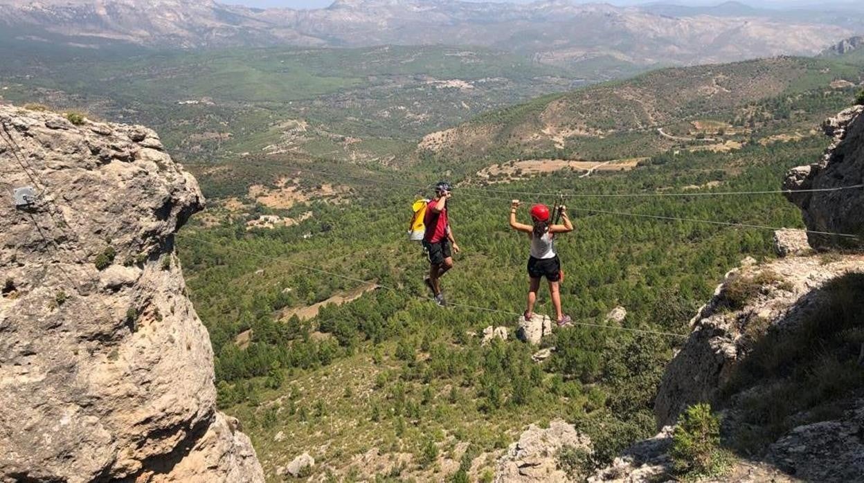 La nueva vía Ferrata está ubicada entre el Monte Pardal y el Valle de Tus, en Albacete