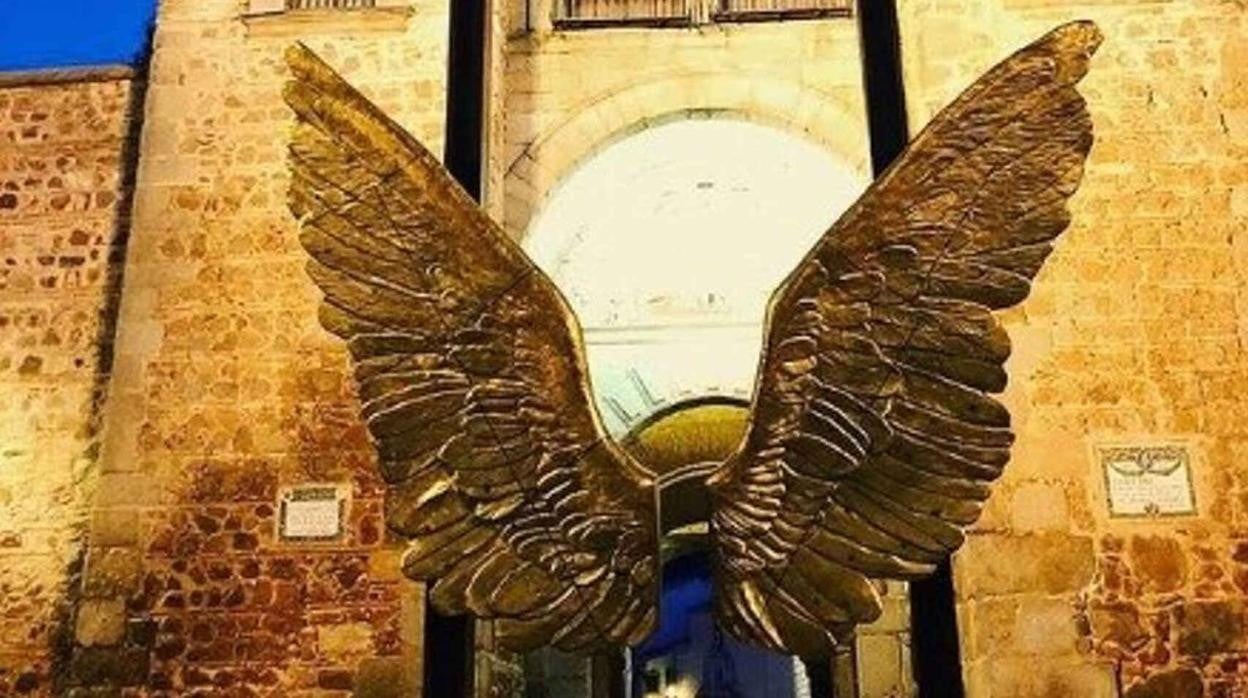 Las Alas de México, del artista mexicano Jorge Marín, dejan Toledo y ponen rumbo a Burgos