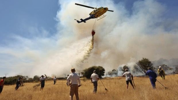 El incendio de San Felices de los Gallegos (Salamanca) evoluciona de forma favorable