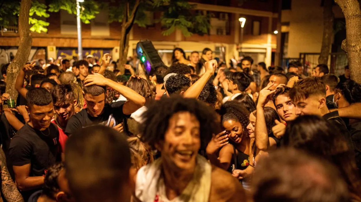 Aglomeraciones en las calles de Gràcia coincidiendo con las fiestas del barrio