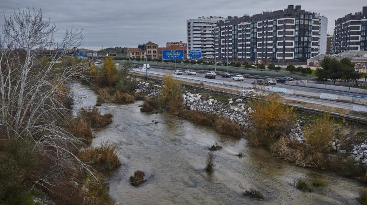 El río Manzanares, a su paso por la capital