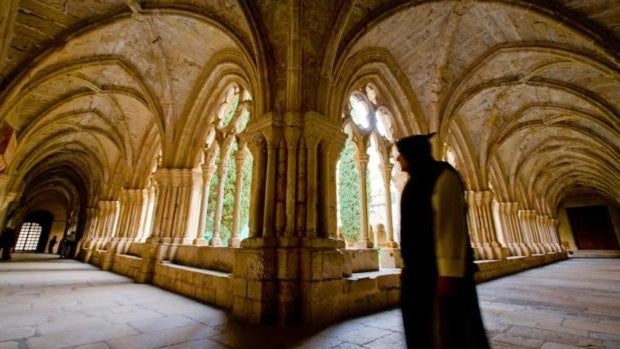 Detenido un monje del monasterio de Poblet por tocamientos a una niña