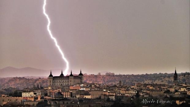 Aviso de fuertes lluvias y tormentas en toda Castilla-La Mancha