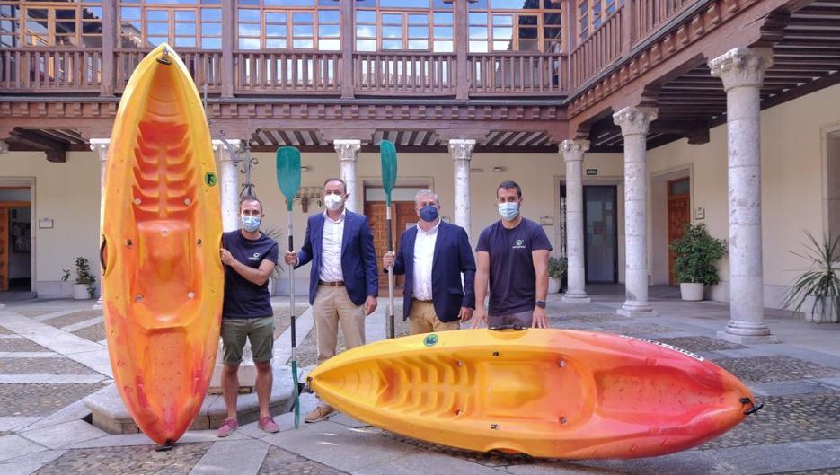 Los cortados del Pisuerga, en San Martín de Valvení, a vista de canoa