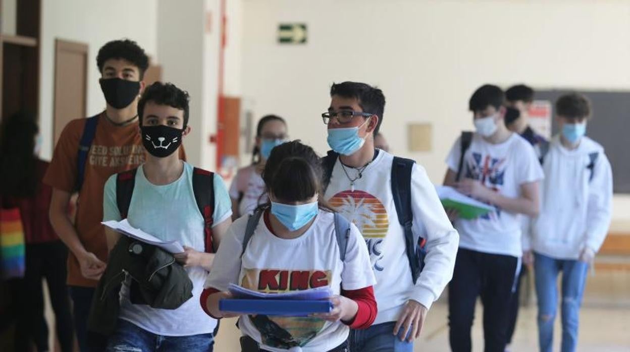 Estudiantes en las pruebas de acceso a la Universidad este año